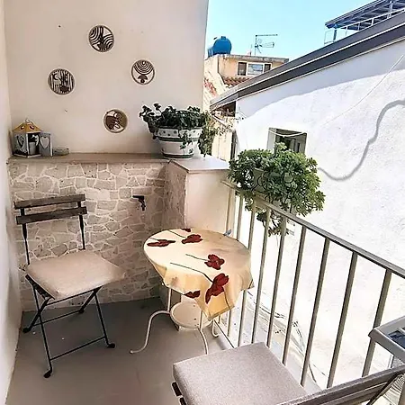 Mastro Francesco 쉴라